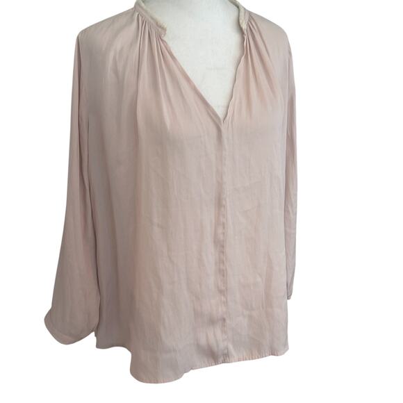 Anthropologie dRA Los Angeles Light Pink V-Neck Blouse Top Womens Size Medium - Picture 2 of 6